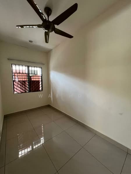 Rumah Berkembar untuk Dijual di Taman Puncak Jalil (Seri Kembangan) - Wai Hoe - Interior - PropertyGuru.com.my