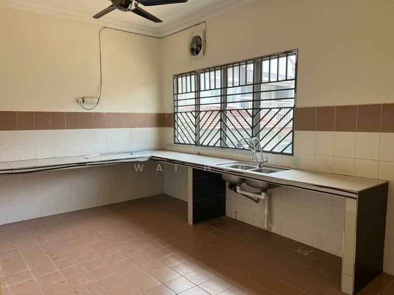 Rumah Berkembar untuk Dijual di Taman Puncak Jalil (Seri Kembangan) - Wai Hoe - Kitchen - PropertyGuru.com.my
