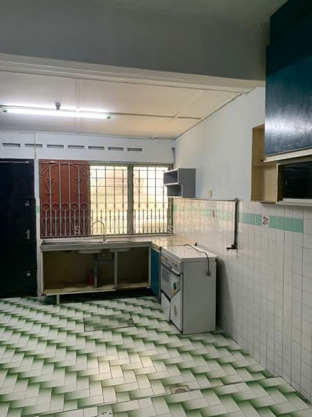 Rumah Teres 1 Tingkat untuk Disewa di Taman Pelangi (Johor Bahru) - Suny Sior - Kitchen - PropertyGuru.com.my