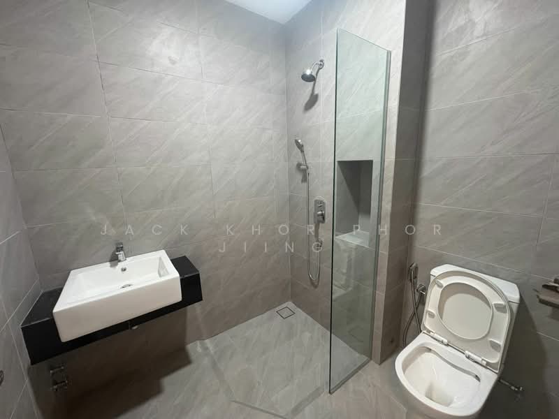 Rumah Berkembar untuk Disewa di Eco Ardence (Setia Alam) - Jack Khor Phor Jiing - Bathroom - PropertyGuru.com.my