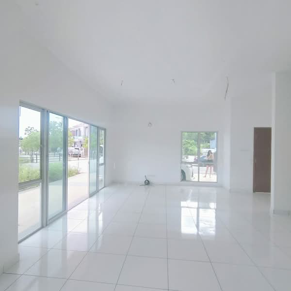 Bungalow for Sale in Lukut (Negeri Sembilan) - Cloie Chow - Living Room - PropertyGuru.com.my