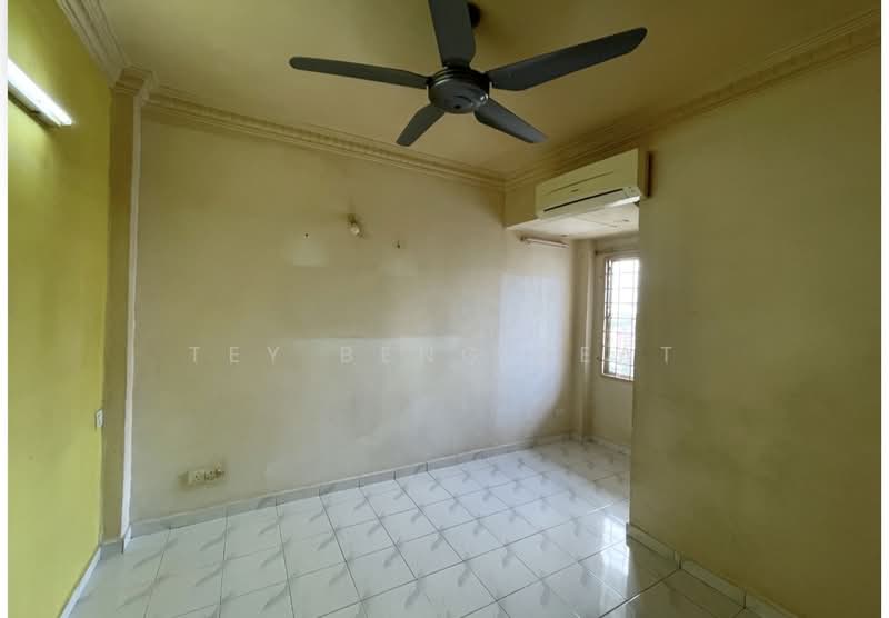Apartment for Sale at Teratai Mewah Apartment Block 15,17,19,21 - Tey Beng Keat - PropertyGuru.com.my