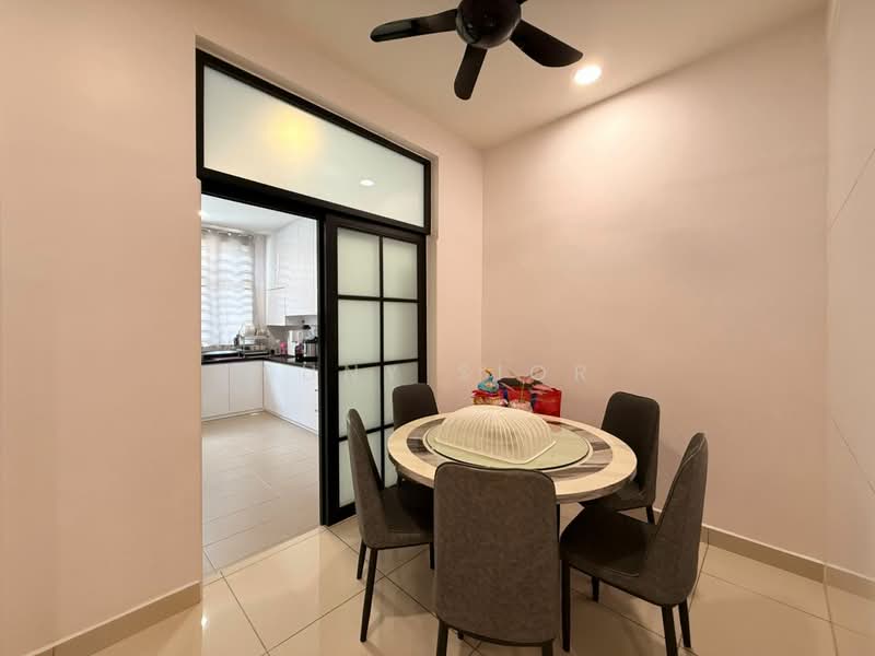 Rumah Teres 2 Tingkat untuk Dijual di Mutiara Rini (Skudai) - Suny Sior - Dining Room - PropertyGuru.com.my