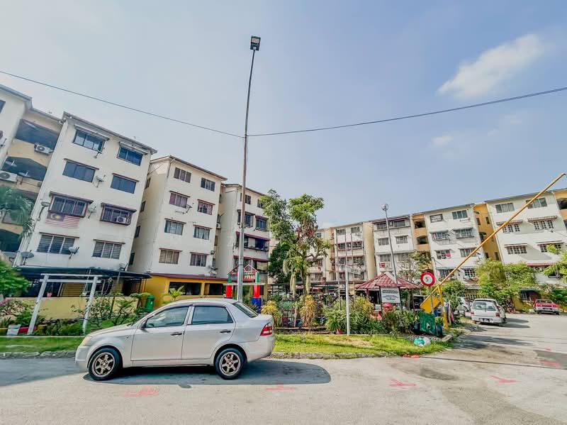 Flat for Sale at Kampung Lindungan PJS 6 - Muz Hafiz - Exterior - PropertyGuru.com.my