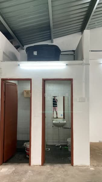 Terrace Factory for Rent in Taman Perindustrian Puchong Permai (Puchong) - Tabber Tan - TOILET - PropertyGuru.com.my