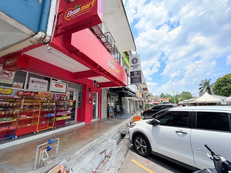 For Sale - Extended & Renovated 2 Storey Terrace @ Jalan J, Taman Melawati