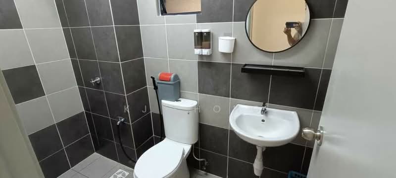 Service Residence for Sale at Residensi Mutiara Kajang 2 - KJ Chong - Bathroom - PropertyGuru.com.my