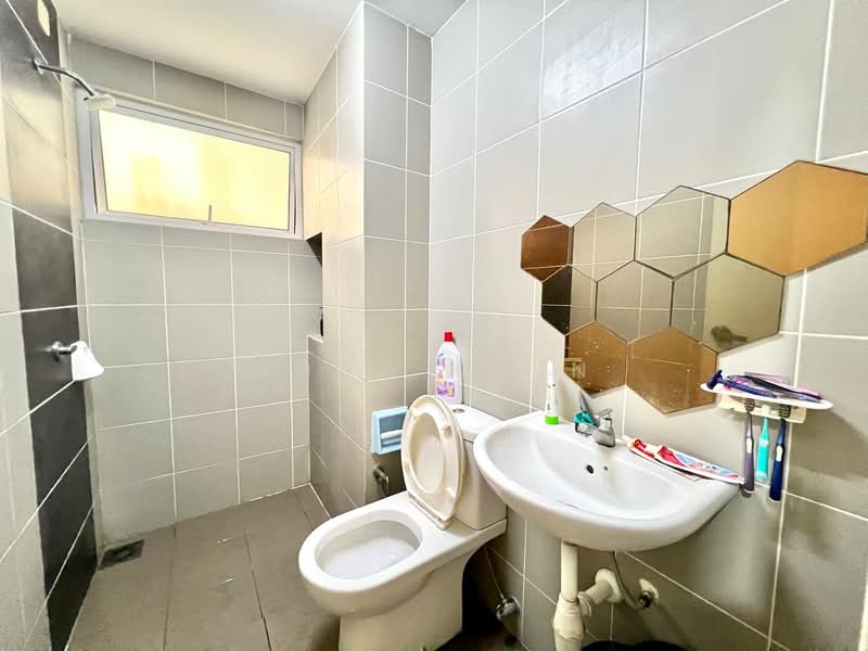 Service Residence for Sale at TTDI Adina - Adaw Zain - Bathroom - PropertyGuru.com.my