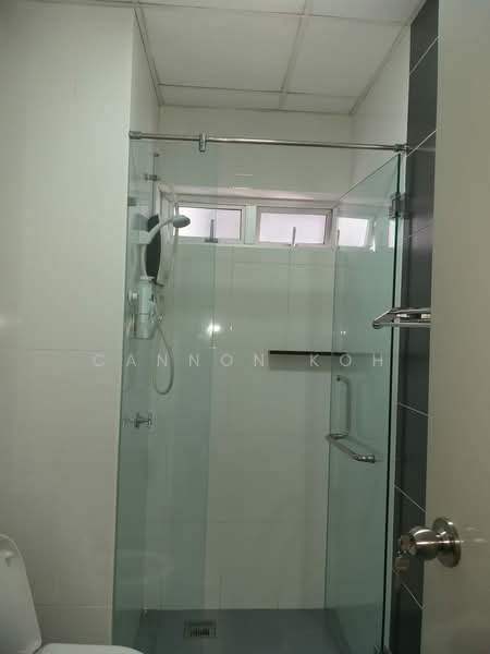 Kondominium untuk Disewa di The Wharf Residence - Cannon Koh - Bathroom - PropertyGuru.com.my