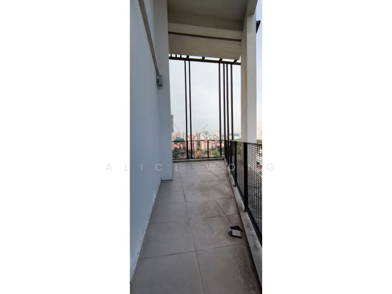 Servis Apartment untuk Dijual di Flexus Signature - Alice Wong - Balcony - PropertyGuru.com.my