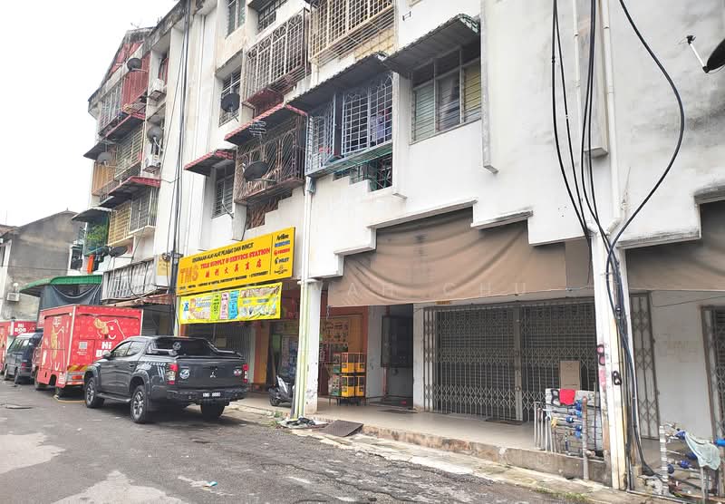 Shop for Sale in Batu Caves (Kuala Lumpur) - Han Wah Chu - Exterior - PropertyGuru.com.my