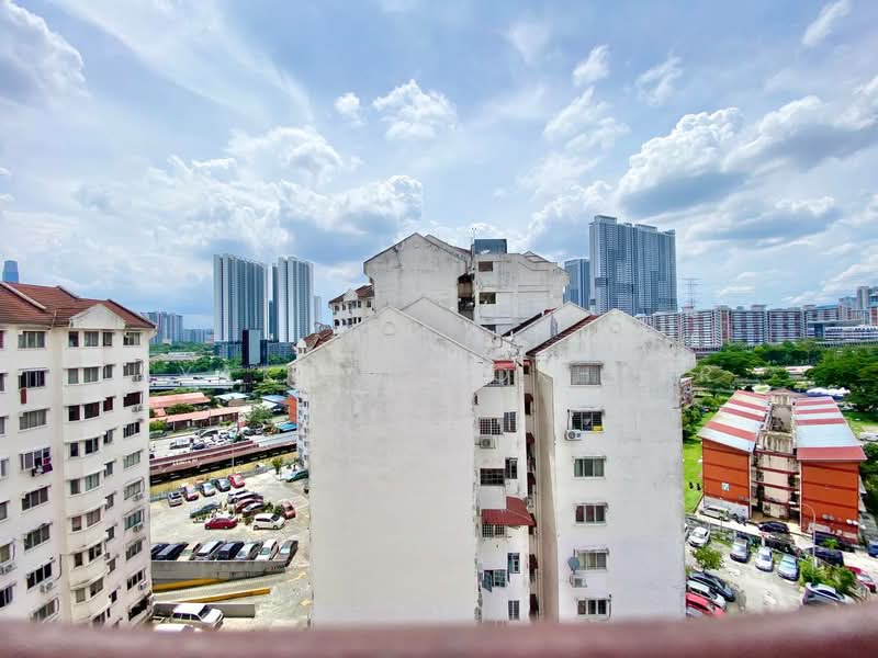 Pangsapuri untuk Dijual di Pangsapuri Indah Mas - Syakila Mokhtar - Exterior - PropertyGuru.com.my