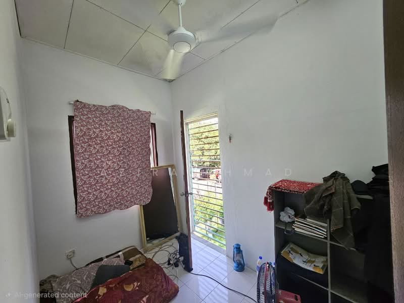 Rumah Teres 2 Tingkat untuk Dijual di Lestari Putra (Seri Kembangan) - Azira Ahmad - Bedroom - PropertyGuru.com.my