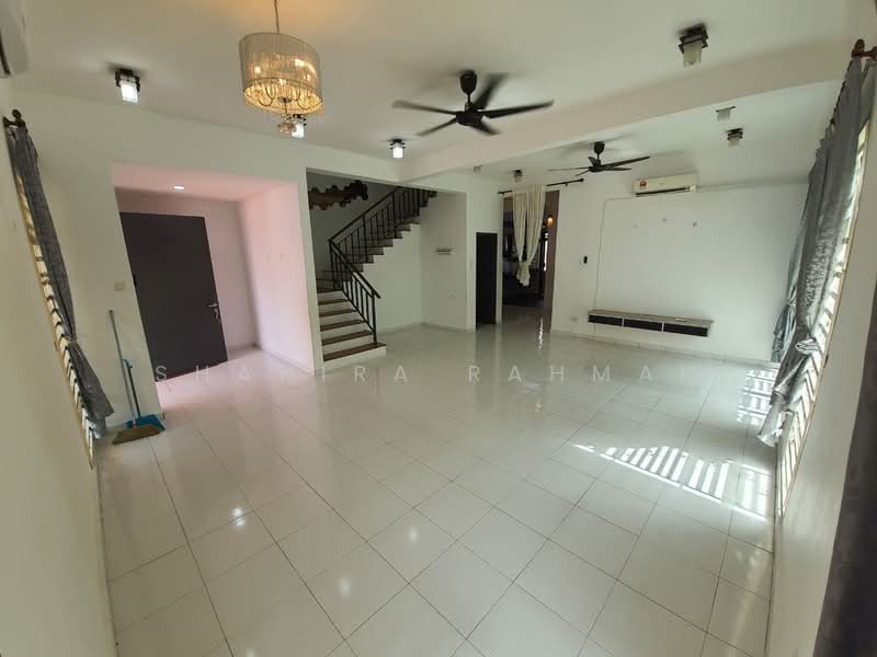 Semi-Detached House for Rent in Kotasas (Kuantan) - Shahira Rahman - Living Room - PropertyGuru.com.my