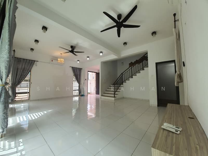 Semi-Detached House for Rent in Kotasas (Kuantan) - Shahira Rahman - Living Room - PropertyGuru.com.my