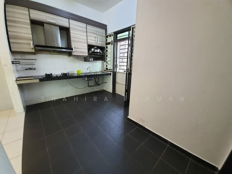 Semi-Detached House for Rent in Kotasas (Kuantan) - Shahira Rahman - Kitchen - PropertyGuru.com.my