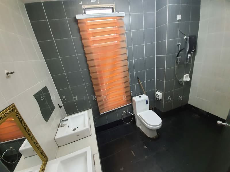 Semi-Detached House for Rent in Kotasas (Kuantan) - Shahira Rahman - Bathroom - PropertyGuru.com.my