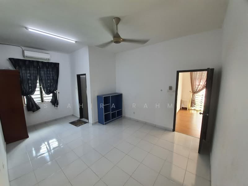 Semi-Detached House for Rent in Kotasas (Kuantan) - Shahira Rahman - Living Room - PropertyGuru.com.my