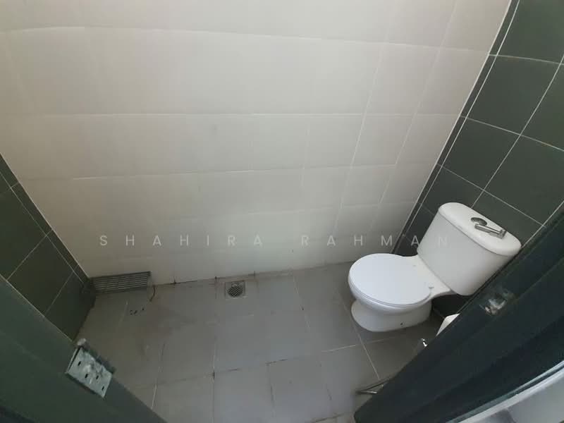 Semi-Detached House for Rent in Kotasas (Kuantan) - Shahira Rahman - Bathroom - PropertyGuru.com.my