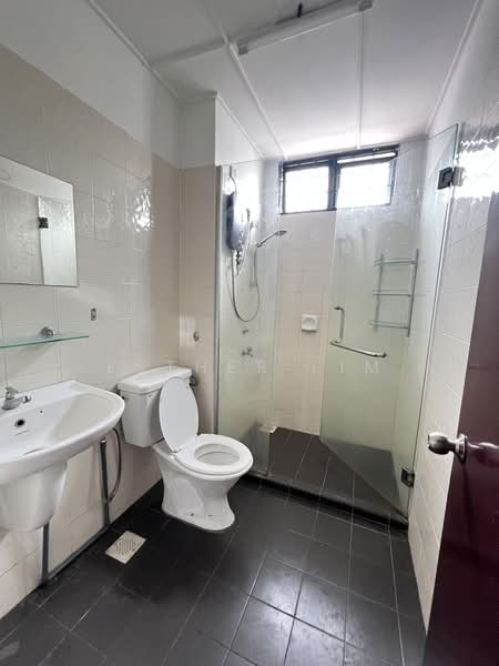 Rumah Teres 2 Tingkat untuk Dijual di Tropicana Indah (Kota Damansara) - Esther Lim - Bathroom - PropertyGuru.com.my