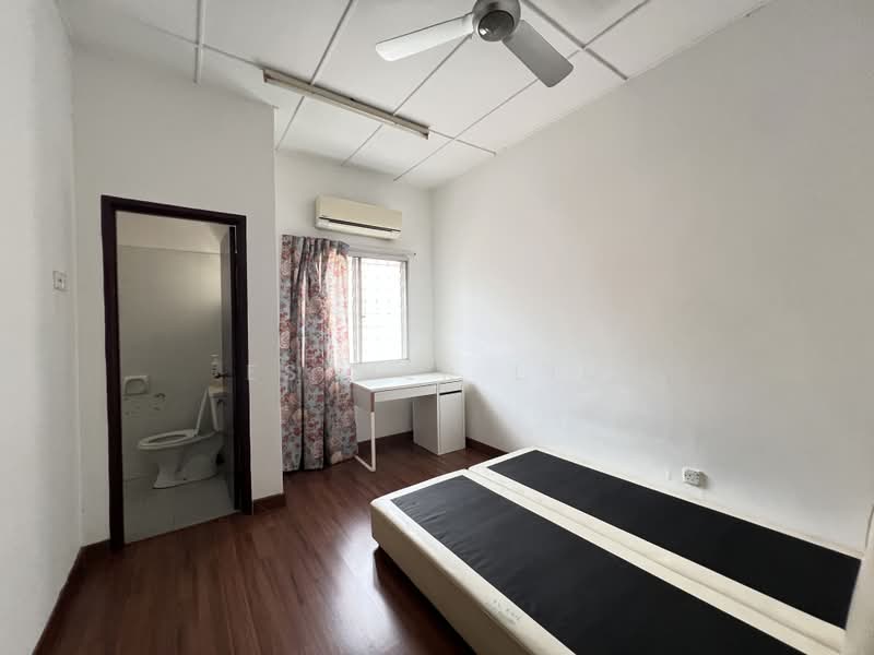 Rumah Teres 2 Tingkat untuk Dijual di Tropicana Indah (Kota Damansara) - Esther Lim - Bedroom - PropertyGuru.com.my
