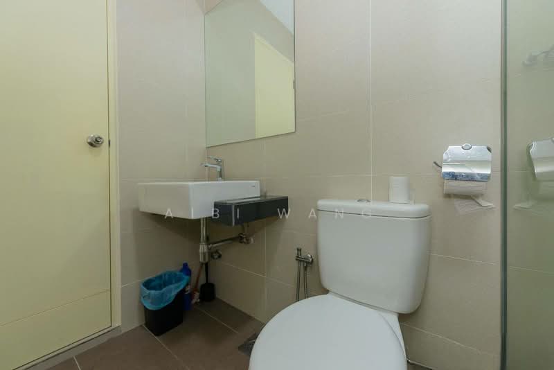 Service Residence for Rent at Atlantis Residences (Pangsapuri Atlantis Kota Syahbandar) - Aibi Wang - Bathroom - PropertyGuru.com.my