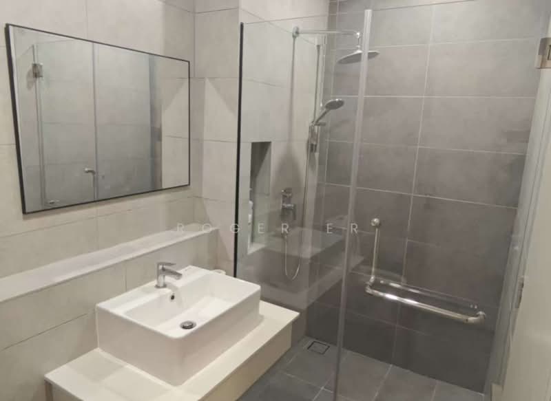 Servis Apartment untuk Disewa di SWNK Houze @ BBCC - Roger Er - Bathroom - PropertyGuru.com.my