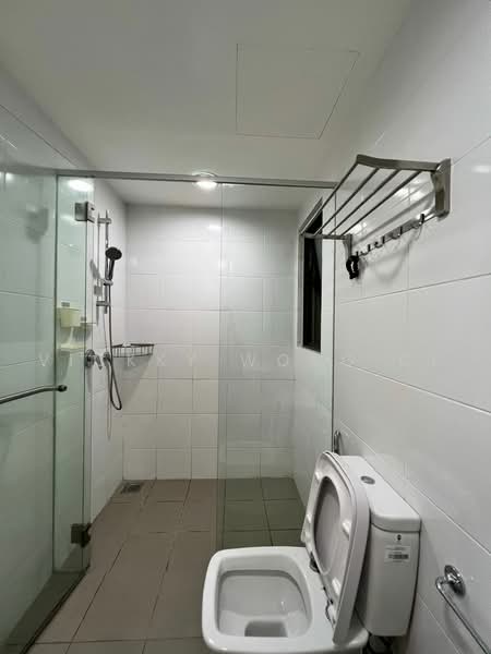 Service Residence for Sale at Parc 3 - Vickky Wong CF - Bathroom - PropertyGuru.com.my
