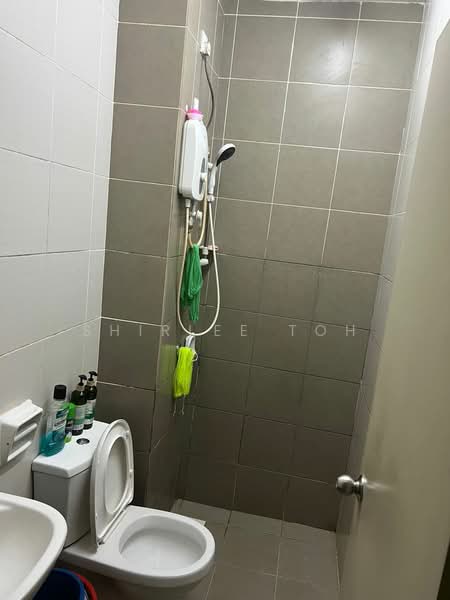 Service Residence for Sale at BSP 21 - Shirlee Toh - Bathroom - PropertyGuru.com.my