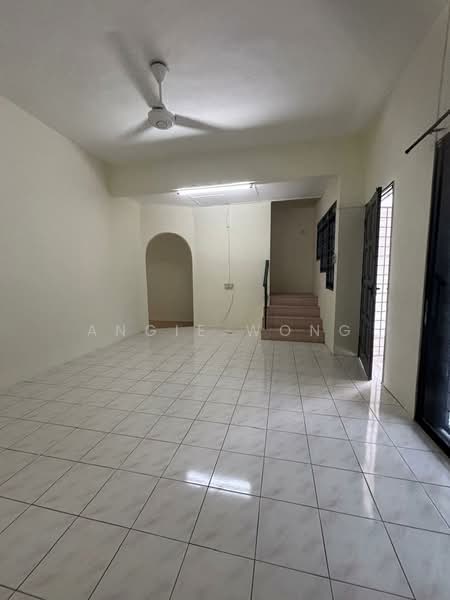 2-storey Terraced House for Sale in Anjung Bercham Indah (Ipoh) - Angie Wong - Living Room - PropertyGuru.com.my