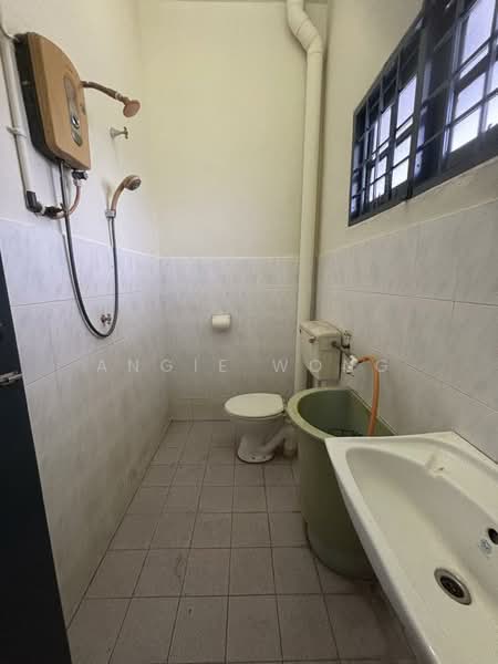2-storey Terraced House for Sale in Anjung Bercham Indah (Ipoh) - Angie Wong - Bathroom - PropertyGuru.com.my