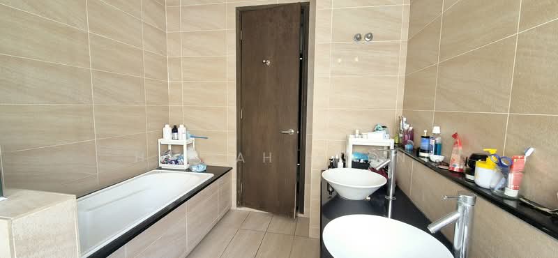 Semi-Detached House for Sale in Bandar Sungai Long (Selangor) - Ho Kah Moon - Bathroom - PropertyGuru.com.my