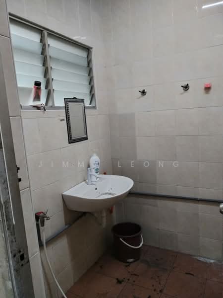 Kedai / Pejabat untuk Disewa di Jalan Ipoh (Kuala Lumpur) - Jimmy Leong - Bathroom - PropertyGuru.com.my