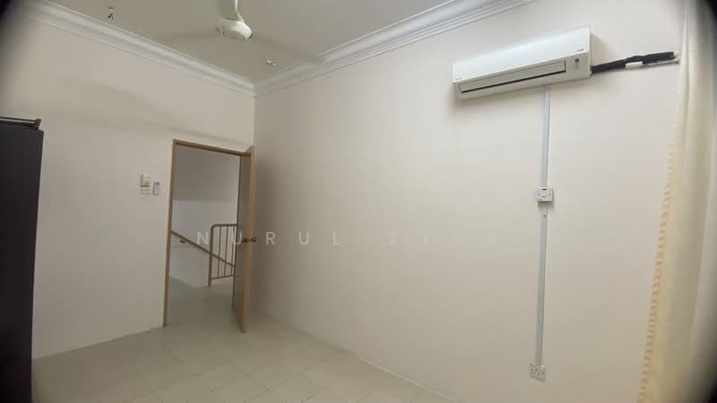 Rumah Teres 2 Tingkat untuk Disewa di Pajam (Negeri Sembilan) - Nurul Zyra - PropertyGuru.com.my