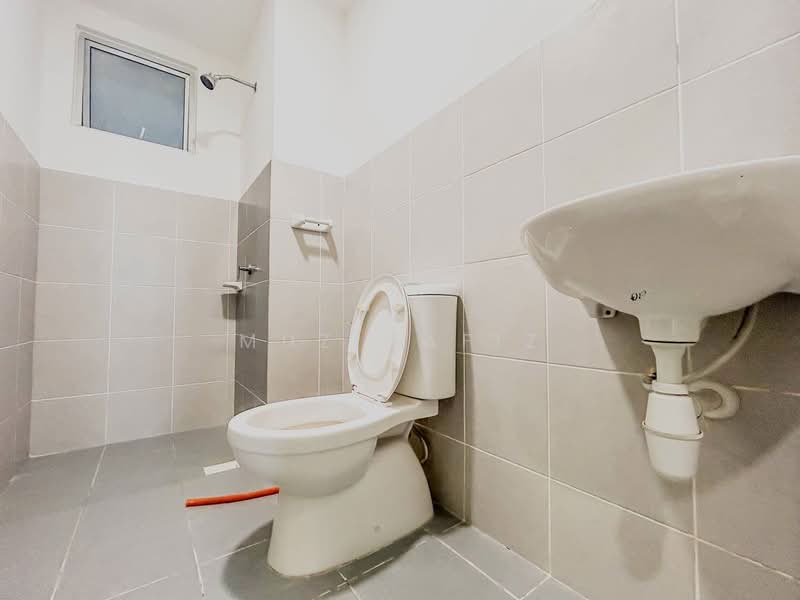 Servis Apartment untuk Dijual di Kita Impian @ Cybersouth - Muz Hafiz - Bathroom - PropertyGuru.com.my