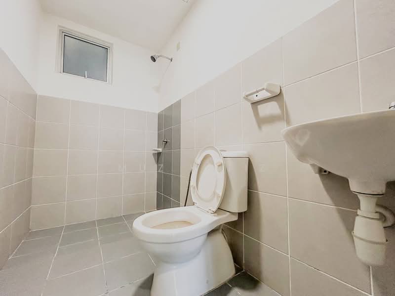 Servis Apartment untuk Dijual di Kita Impian @ Cybersouth - Muz Hafiz - Bathroom - PropertyGuru.com.my
