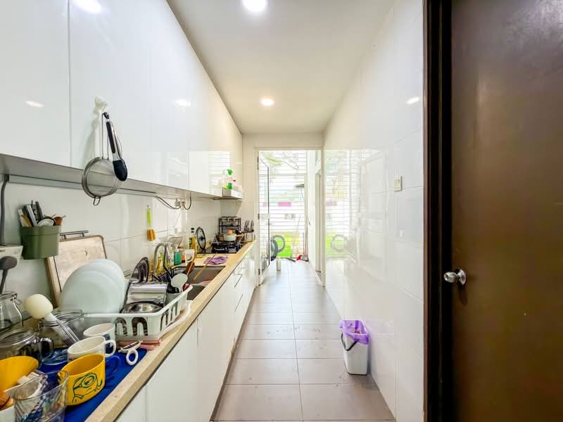 Rumah Berkembar untuk Dijual di Seksyen 11 (Kota Damansara) - Azmi . - PropertyGuru.com.my