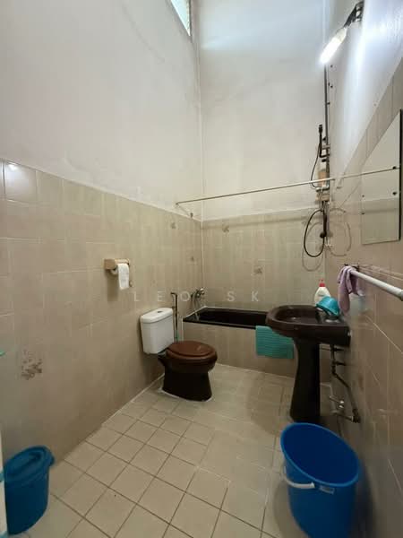 Semi-Detached House for Sale in Taman Serene (Johor Bahru) - Leo SK - Bathroom - PropertyGuru.com.my