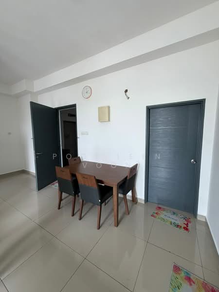 Service Residence for Rent at D'carlton (Residensi Seri Mega) - Pooi Leen Voon - Dining Room - PropertyGuru.com.my