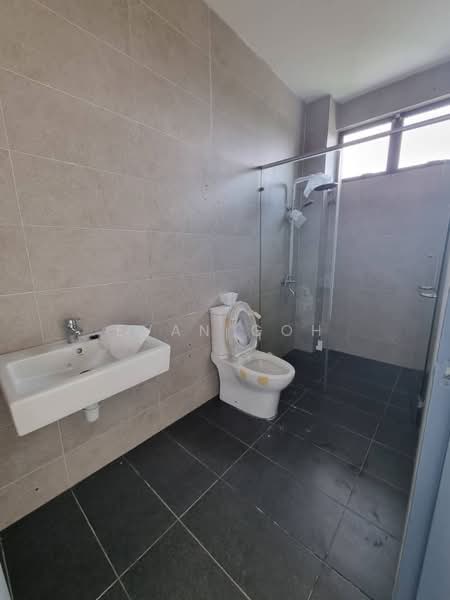 Rumah Teres 2.5-Tingkat untuk Dijual di Taman Nusaputra Timur (Puchong) - Evan Goh - Bathroom - PropertyGuru.com.my