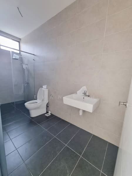 Rumah Teres 2.5-Tingkat untuk Dijual di Taman Nusaputra Timur (Puchong) - Evan Goh - Bathroom - PropertyGuru.com.my