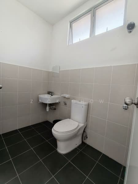 Rumah Teres 2 Tingkat untuk Dijual di Bandar Bistari Perdana (Pasir Gudang) - Zack Chow - Bathroom - PropertyGuru.com.my