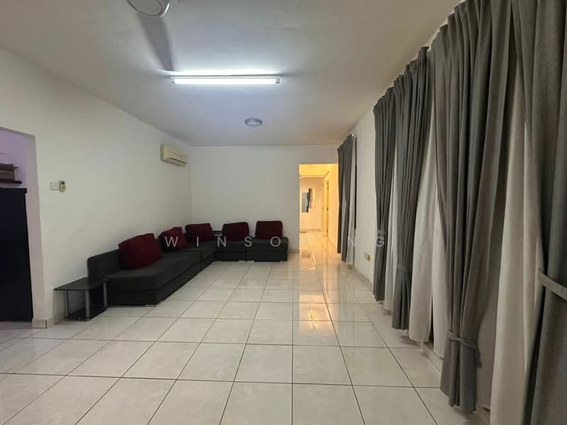 Kondominium untuk Disewa di Perdana View - Winson Ng - Living Room - PropertyGuru.com.my