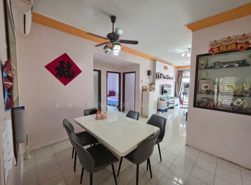 Pangsapuri untuk Dijual di Villa Bestari Apartment - Ang Wee Meng - Dining Room - PropertyGuru.com.my