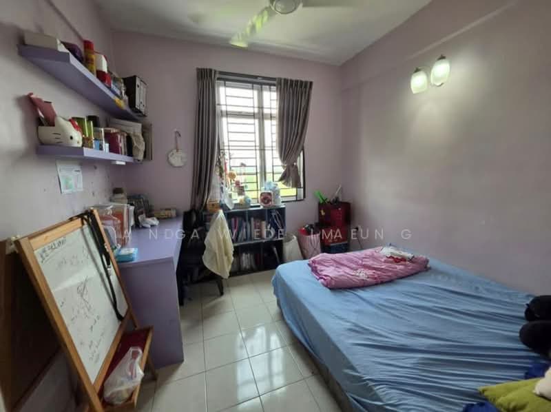 Pangsapuri untuk Dijual di Villa Bestari Apartment - Ang Wee Meng - Bedroom - PropertyGuru.com.my