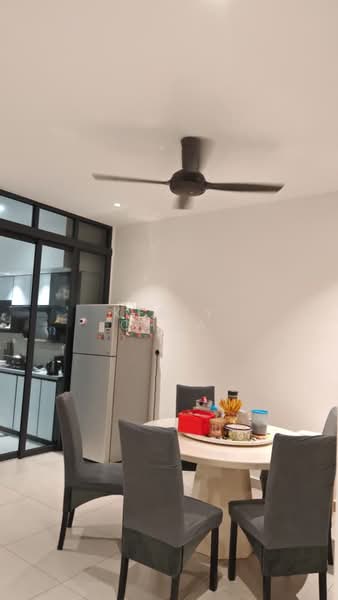 Rumah Teres 3 Tingkat untuk Disewa di Batu 9 (Cheras) - Kelly Chua - Dining Room - PropertyGuru.com.my