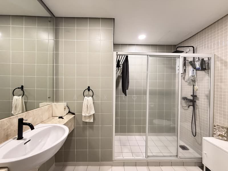 Service Residence for Sale at Amcorp Serviced Suites - Alex Loh - Bathroom - PropertyGuru.com.my