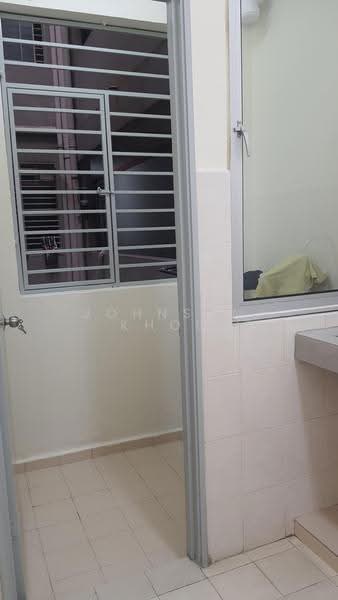 Pangsapuri untuk Dijual di Baiduri Court Apartment - Johnson Khoo - Wet Kitchen - PropertyGuru.com.my