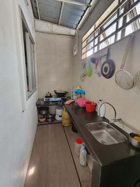 2-storey Terraced House for Sale in Taman Pengkalan Barat (Ipoh) - Sam Lam - Kitchen - PropertyGuru.com.my