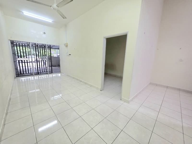 Rumah Teres 1 Tingkat untuk Dijual di Banting (Selangor) - Azmi . - PropertyGuru.com.my